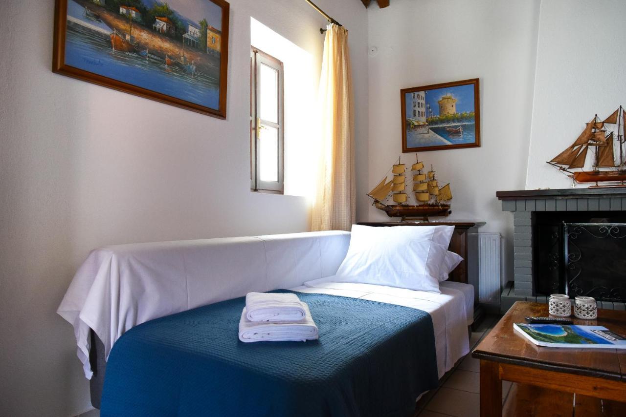 Blue Nest Apartment Skiathos Town Exterior photo