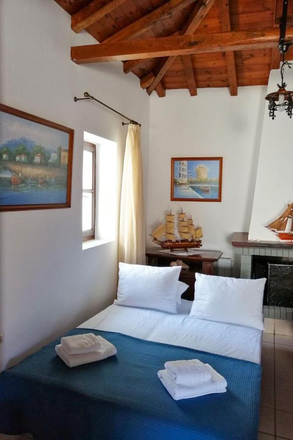 Blue Nest Apartment Skiathos Town Exterior photo